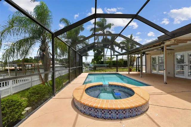 $799,999 | 3921 East Eden Roc Circle, Tampa, FL 33634