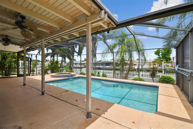 $799,999 | 3921 East Eden Roc Circle, Tampa, FL 33634