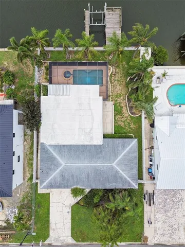 $799,999 | 3921 East Eden Roc Circle, Tampa, FL 33634