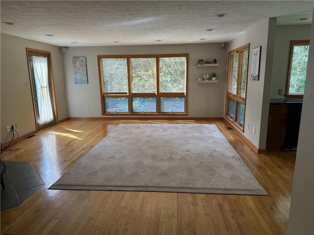 4900 Cole Road Murrysville, PA 15668 - Photo 13 of 41 Family Room