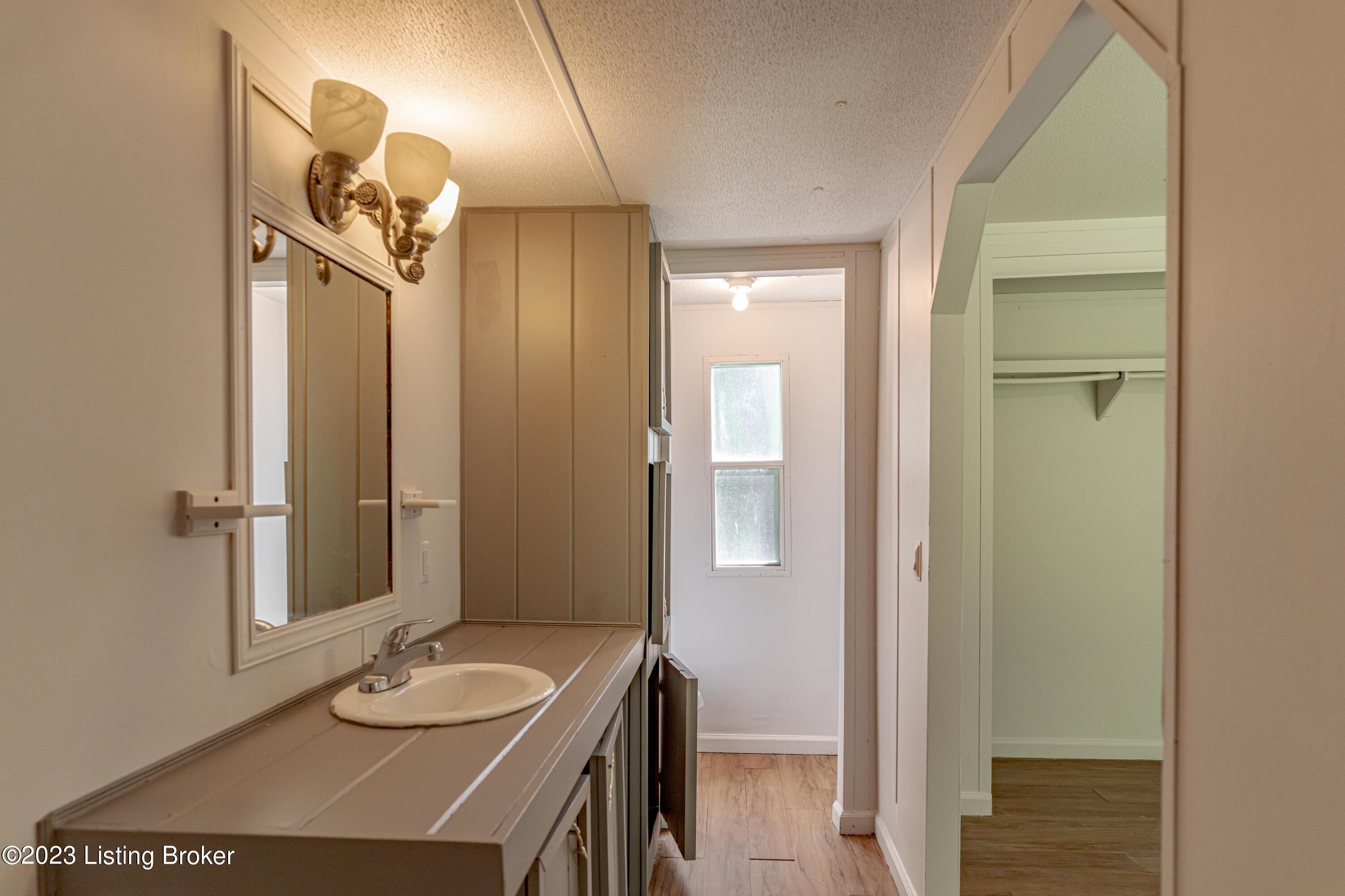 599 Bentley Road Mount Eden, KY 40046 - Photo 23 of 44 DSC04137