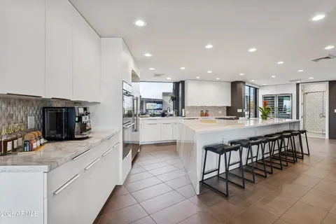 $5,198,000 | 2106 East Kaler Drive, Phoenix, AZ 85020