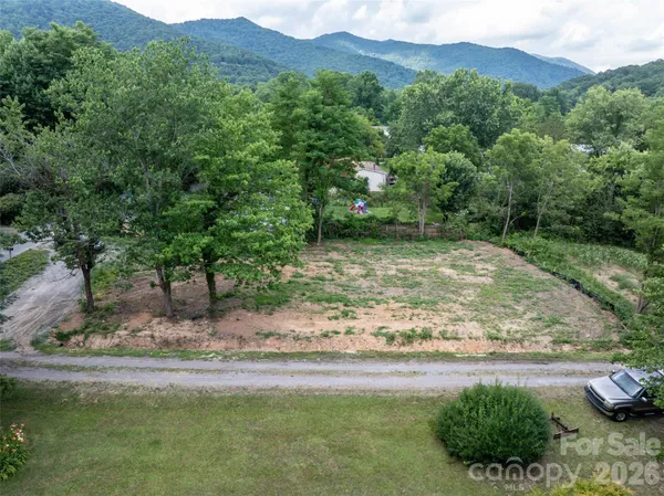 $195,000 | 25 John Myra Avenue, Black Mountain, NC 28711