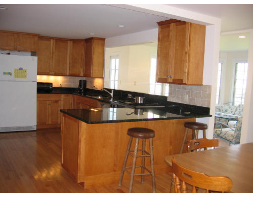 36 Standish Road Needham, MA 02492 - Photo 2 of 11