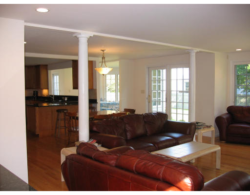 36 Standish Road Needham, MA 02492 - Photo 4 of 11