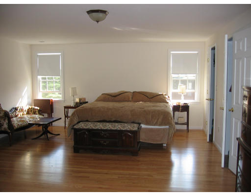 36 Standish Road Needham, MA 02492 - Photo 7 of 11