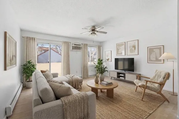 $1,495 | 2740 Pleasant Avenue, Unit 102, Minneapolis, MN 55408