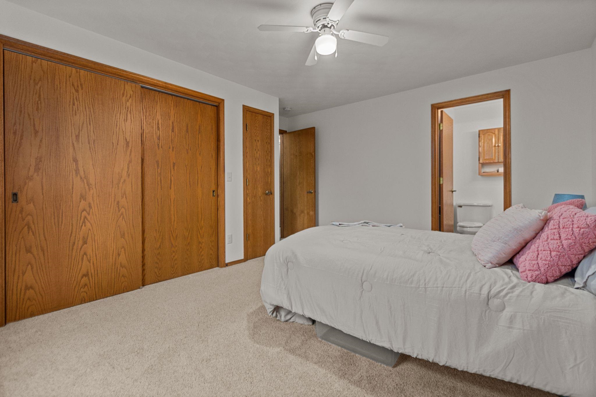 2921 West Creek Valley Lane Appleton, WI 54914 - Photo 15 of 31