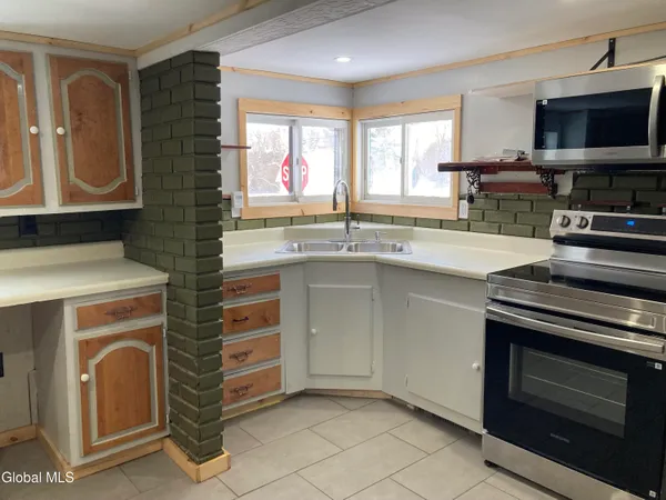 $162,900 | 24 Rock Street, Ticonderoga, NY 12883