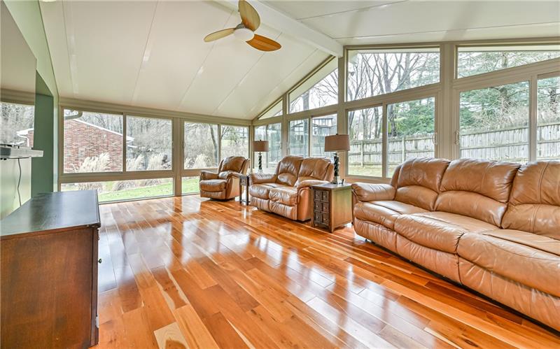 3012 East Bardonner Road Gibsonia, PA 15044 - Photo 4 of 18 Gallery Image 4