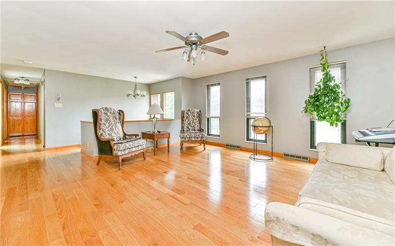 3012 East Bardonner Road Gibsonia, PA 15044 - Photo 8 of 18 Gallery Image 8