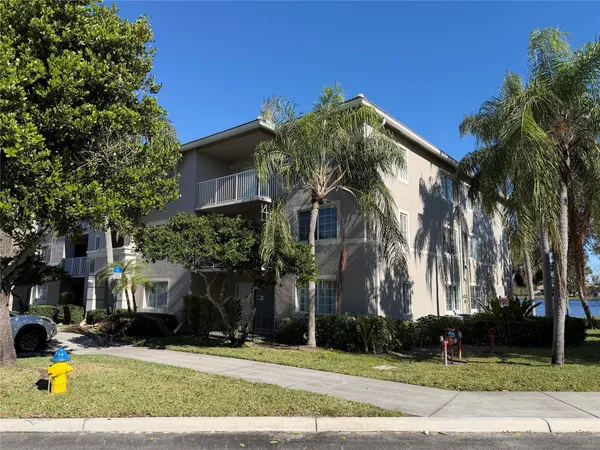 $2,750 | 5005 Wiles Road, Unit 307, Coconut Creek, FL 33073