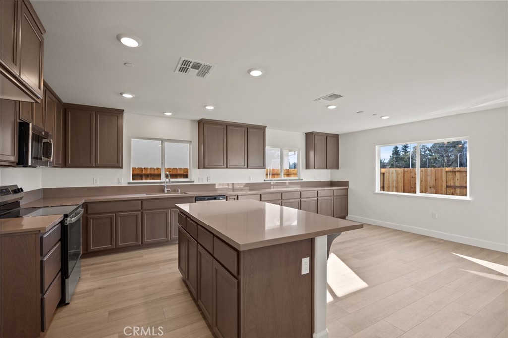 2655 Wesley Way Chico, CA 95973 - Photo 9 of 17