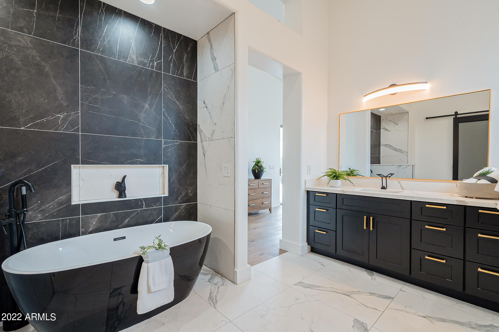 13607 East Geronimo Road Scottsdale, AZ 85259 - Photo 5 of 85 Free standing tub in the master.