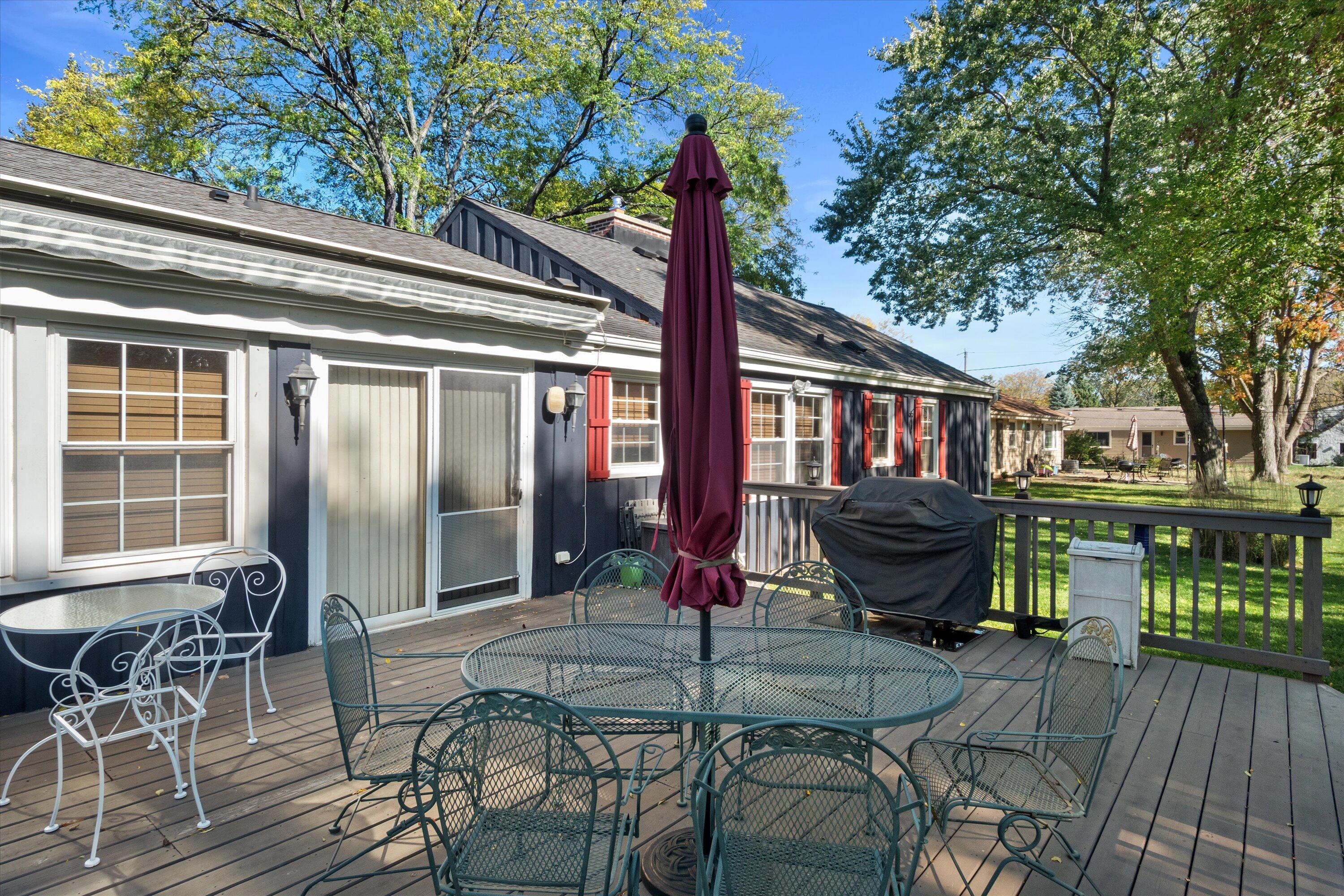 1031 West Bender Road Glendale, WI 53217 - Photo 31 of 35 Deck