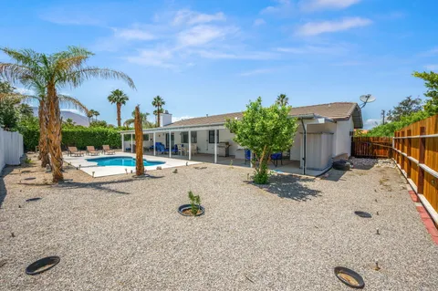 $949,000 | 2901 East Via Escuela, Palm Springs, CA 92262