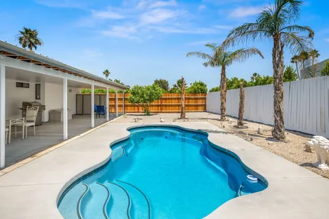 $949,000 | 2901 East Via Escuela, Palm Springs, CA 92262