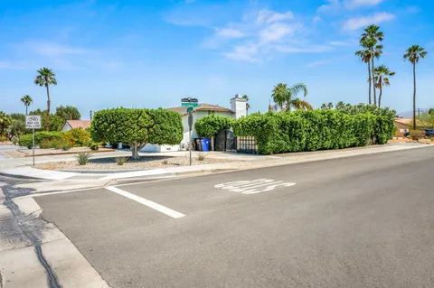 $949,000 | 2901 East Via Escuela, Palm Springs, CA 92262