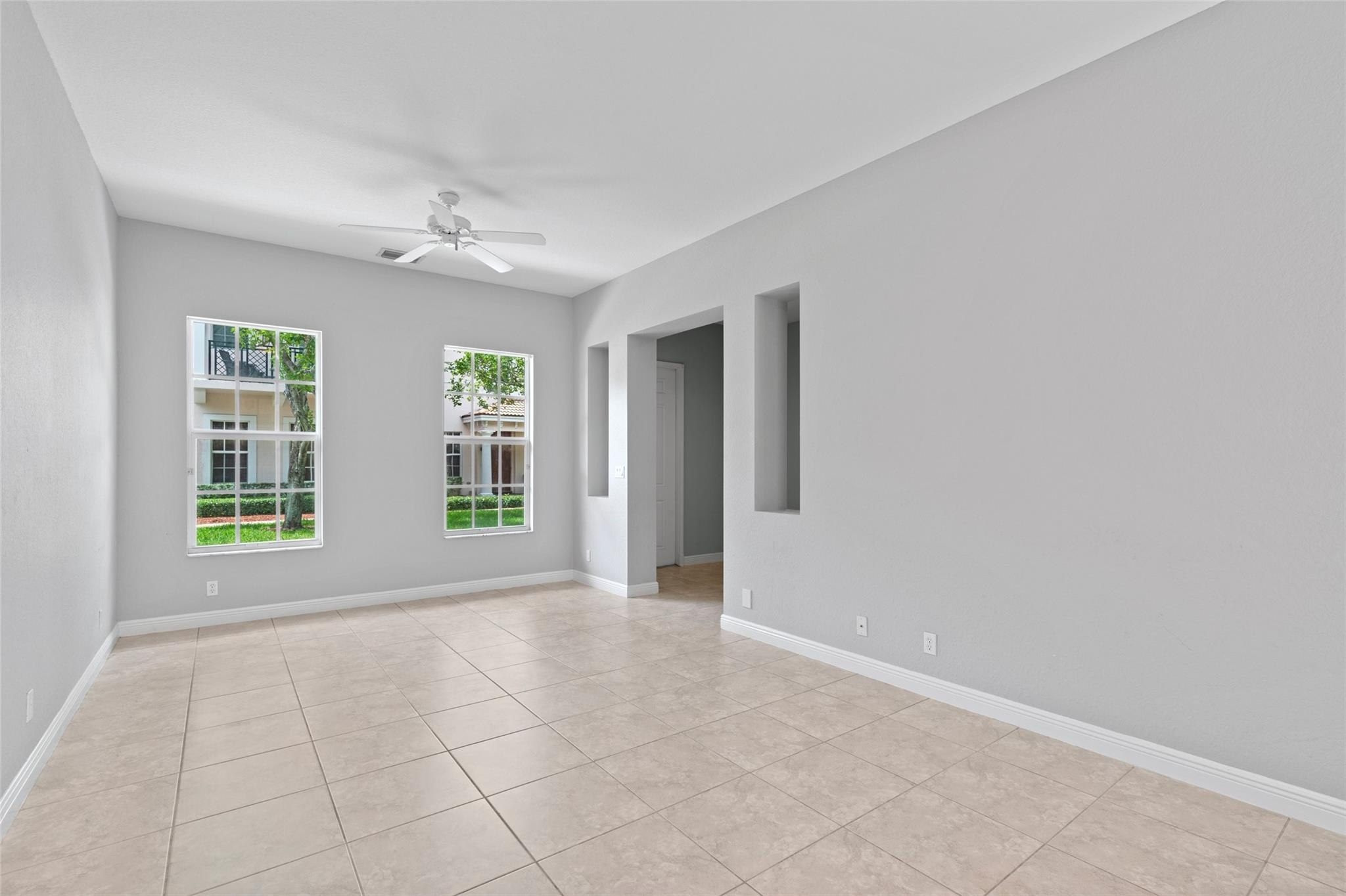 834 Northwest 82nd Place Boca Raton, FL 33487 - Photo 5 of 31 Photo 5
