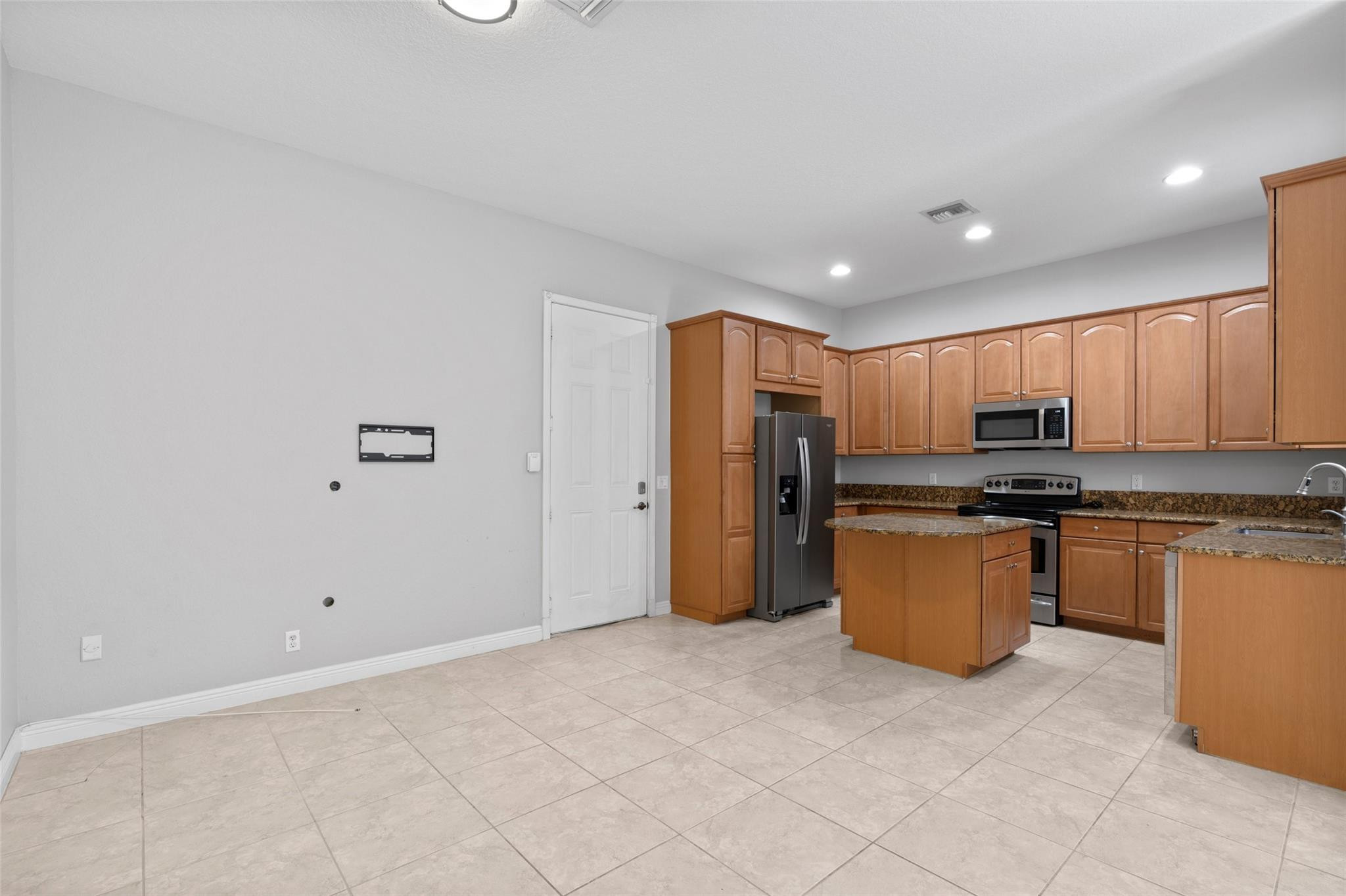 834 Northwest 82nd Place Boca Raton, FL 33487 - Photo 7 of 31 Photo 7