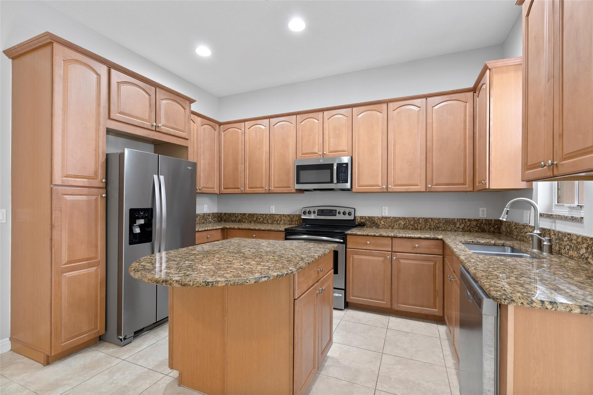 834 Northwest 82nd Place Boca Raton, FL 33487 - Photo 9 of 31 Photo 9