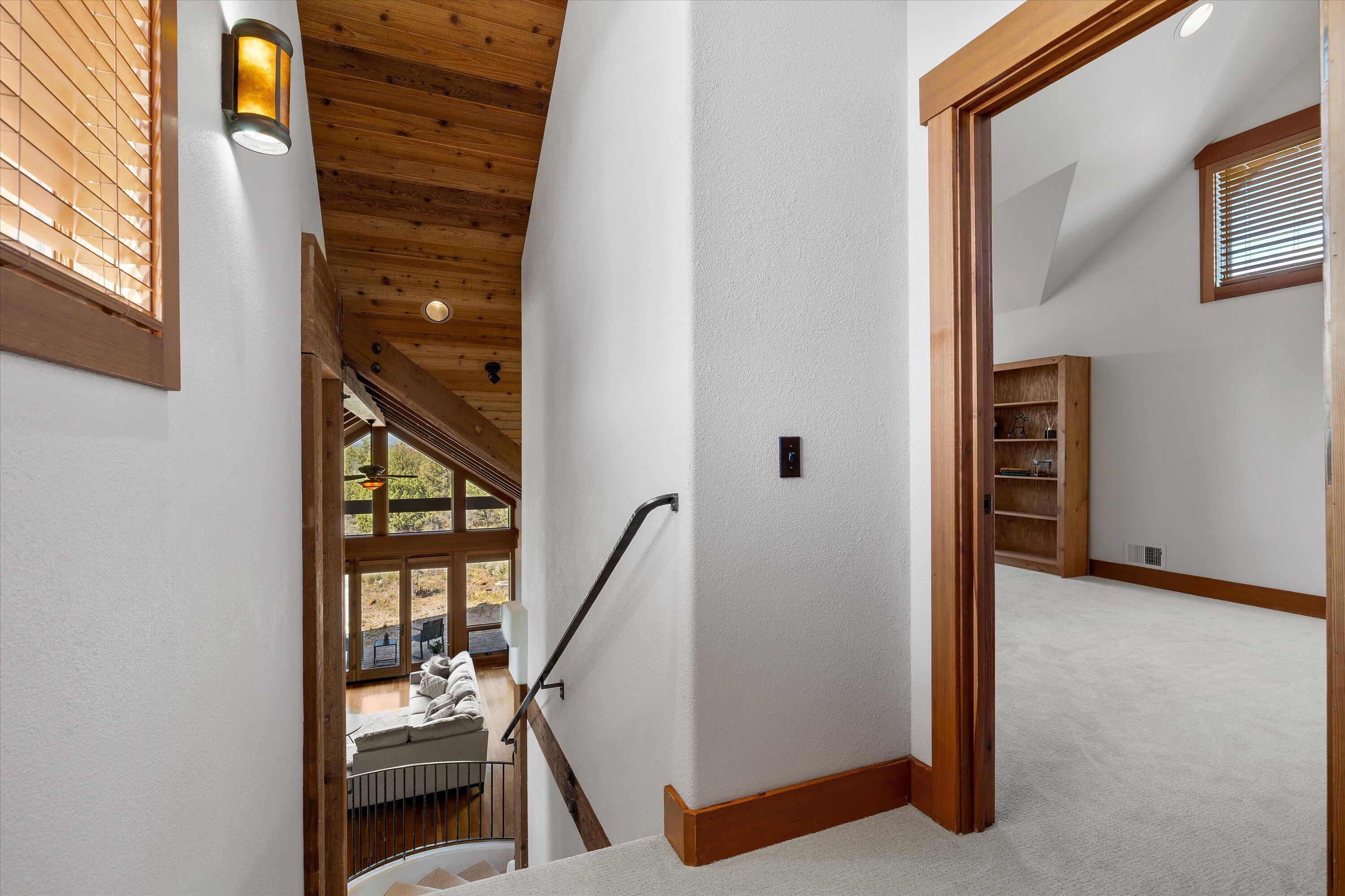 64155 Hunnell Road Bend, OR 97703 - Photo 53 of 96 54
