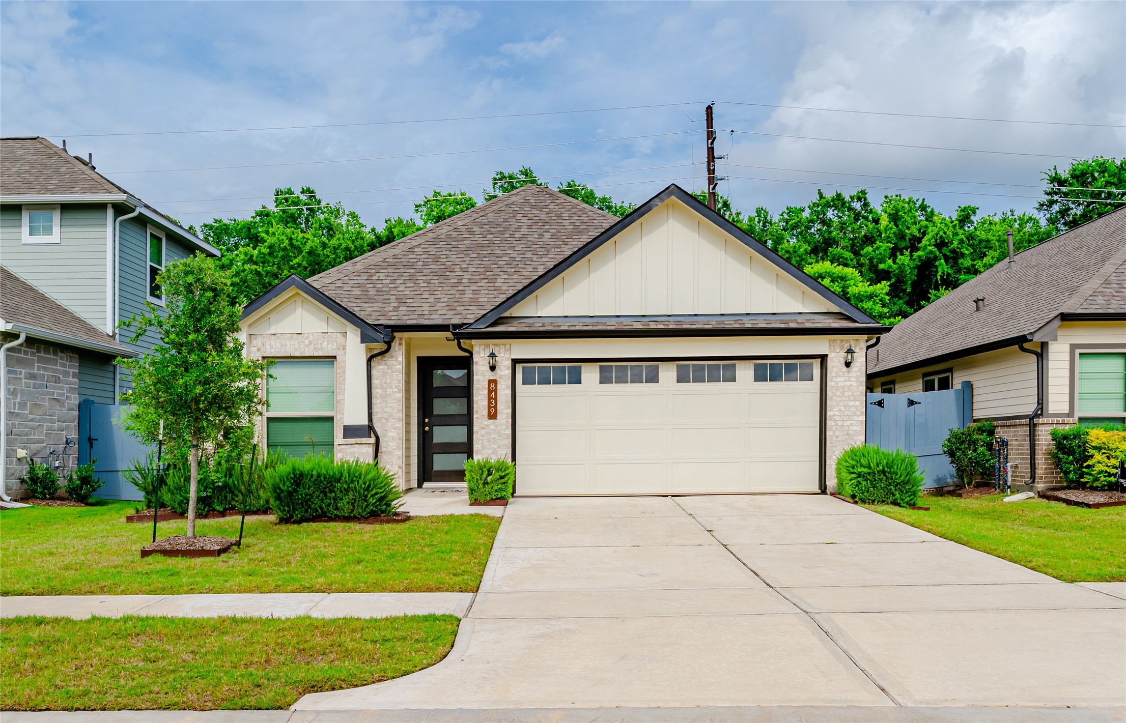 8439 Red Shiner Way Fulshear, TX 77441 - Photo 1 of 26 Front