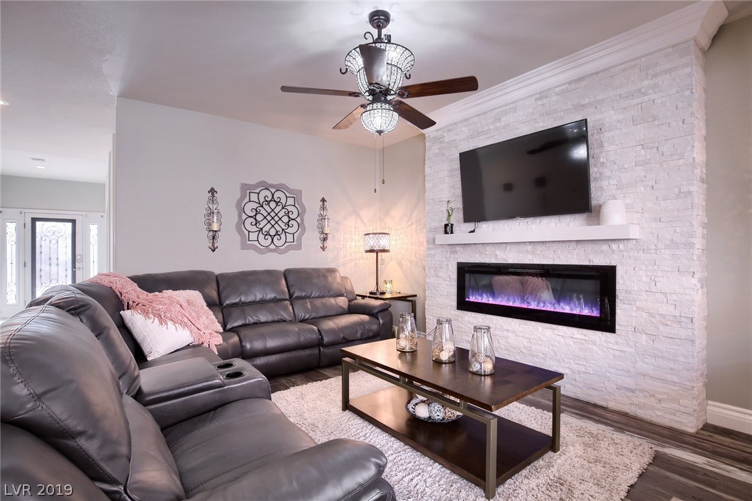 1129 Calico Ridge Drive Henderson, NV 89011 - Photo 5 of 24 Gallery Image 5