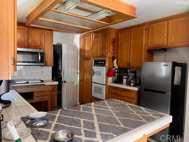 $649,000 | 1158 Meadow Lake Drive, Vista, CA 92084