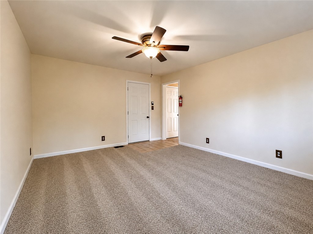 89 Kenwick Drive Henrietta, NY 14623 - Photo 15 of 18