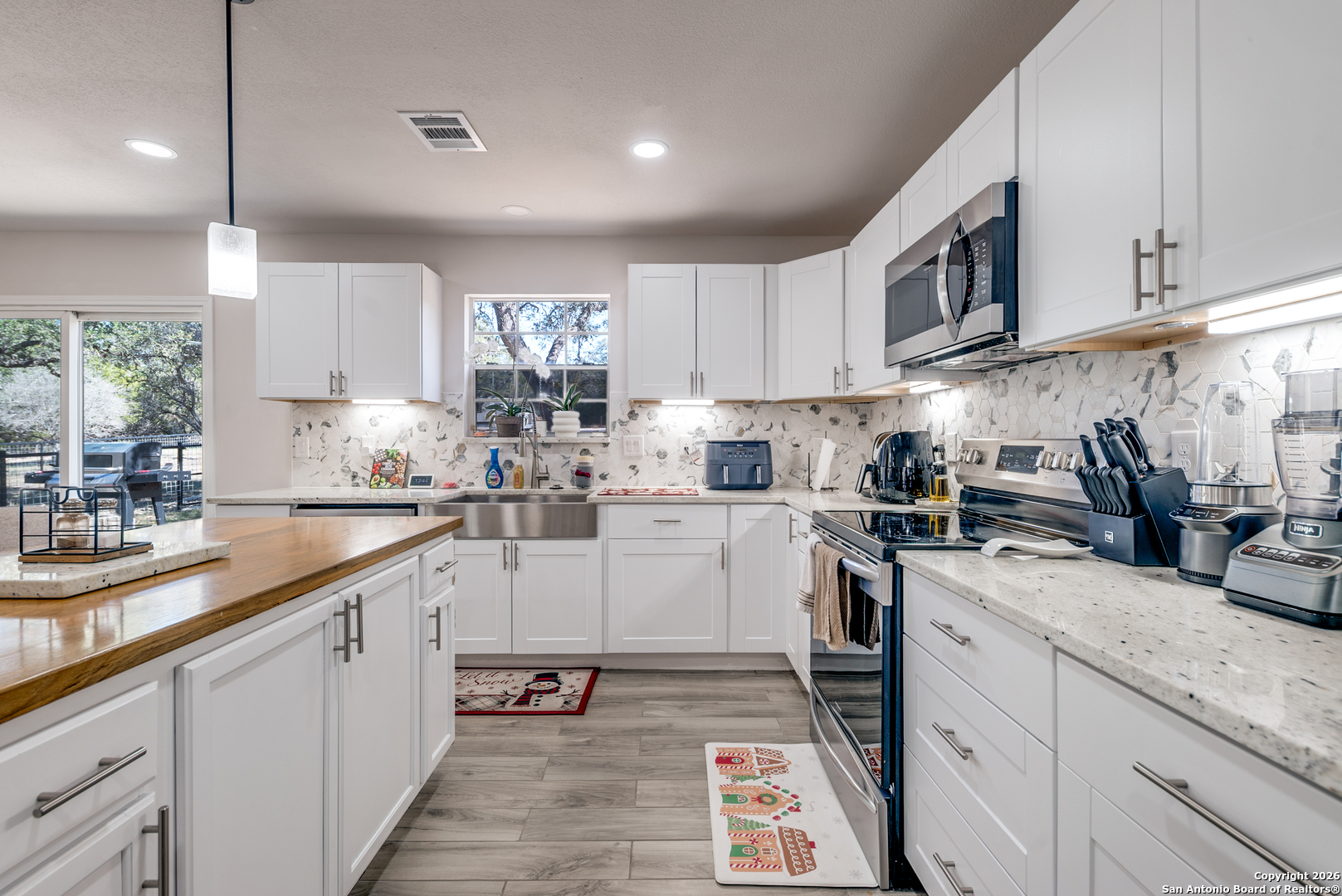 432 Rebecca Springs Road Spring Branch, TX 78070 - Photo 12 of 35