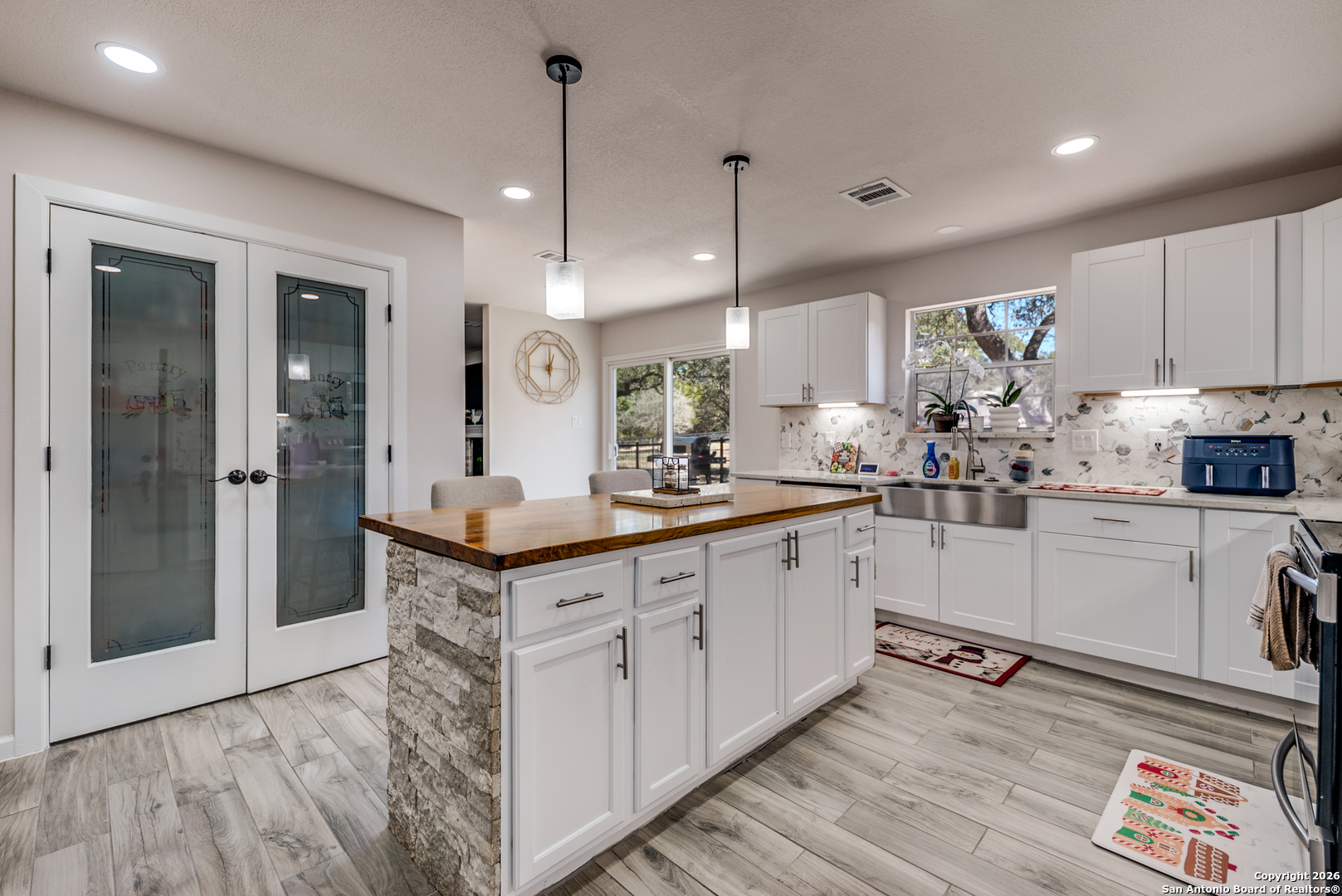 432 Rebecca Springs Road Spring Branch, TX 78070 - Photo 8 of 35