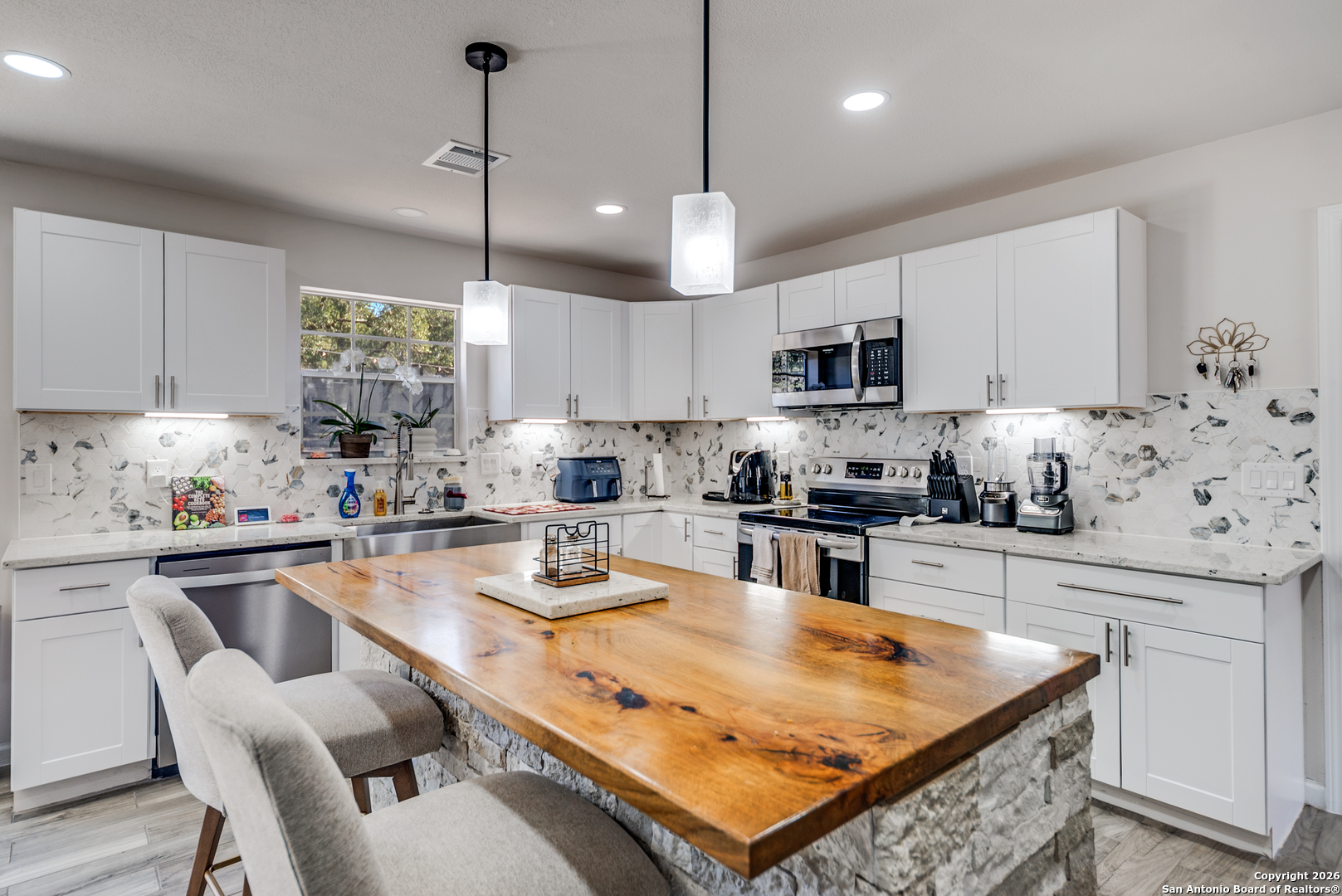 432 Rebecca Springs Road Spring Branch, TX 78070 - Photo 10 of 35