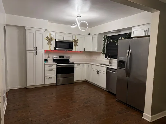 $255,000 | 527 Gordon Avenue, Calumet City, IL 60409