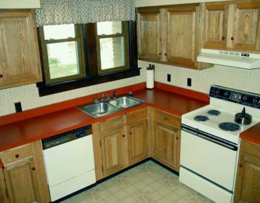 400 Mercer Street Butler, PA 16001 - Photo 7 of 8 Kitchen.