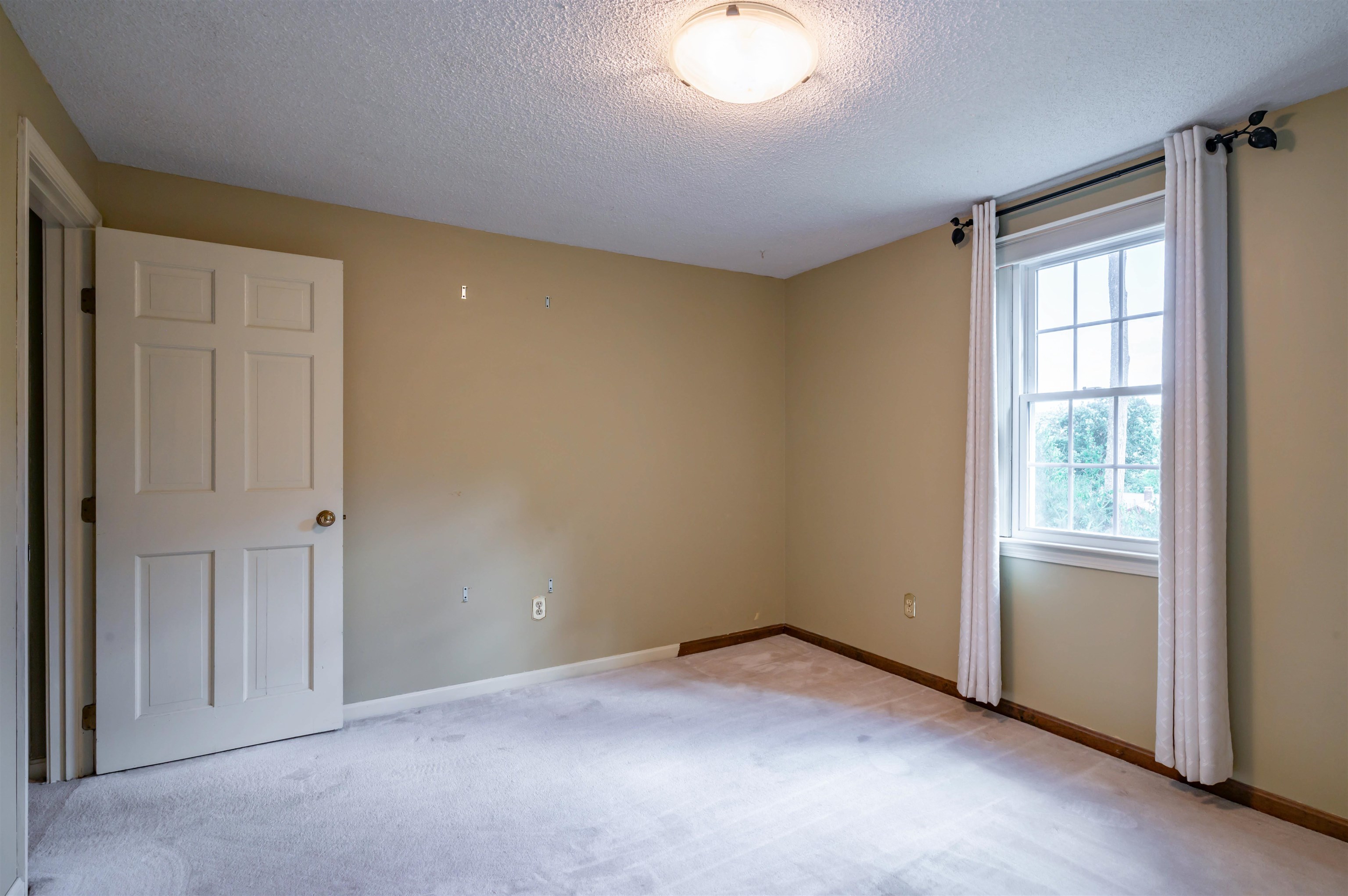 22 Beechwood Road Hudson, NH 03051 - Photo 43 of 60