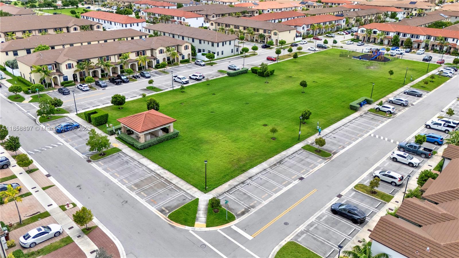 10480 West 33rd Lane Hialeah, FL 33018 - Photo 6 of 53 a view of a city