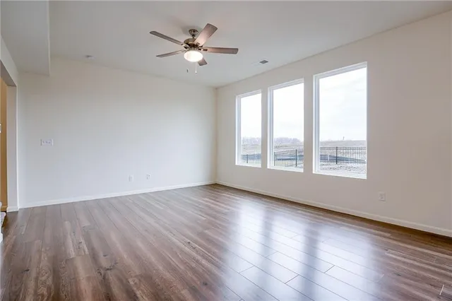 $333,929 | 27003 East Oak Vw Drive, Lee's Summit, MO 64086