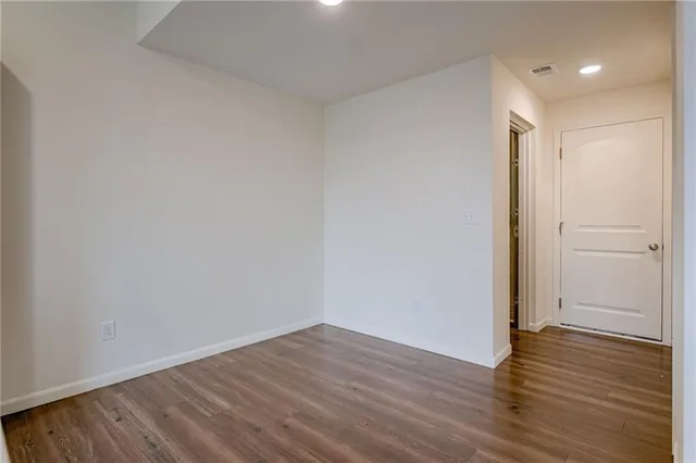 $333,929 | 27003 East Oak Vw Drive, Lee's Summit, MO 64086