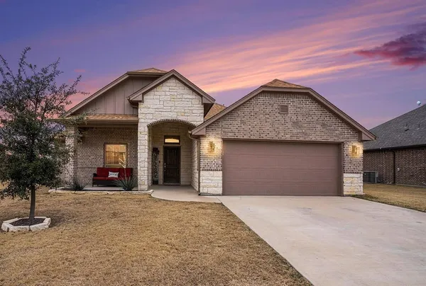 $2,400 | 226 Harp Avenue, Godley, TX 76044