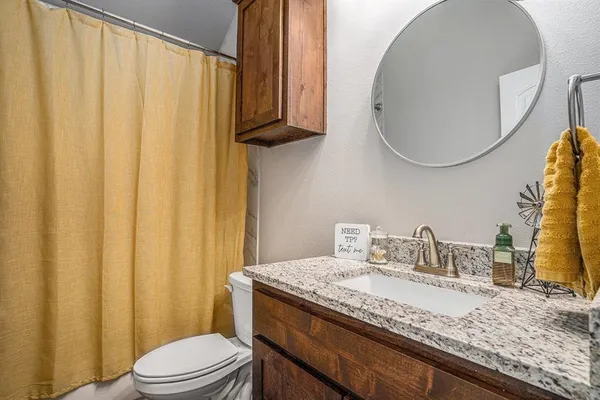 $2,400 | 226 Harp Avenue, Godley, TX 76044