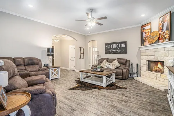 $2,400 | 226 Harp Avenue, Godley, TX 76044