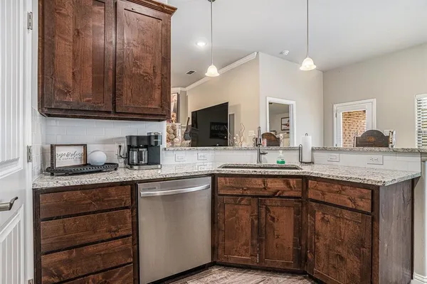 $2,400 | 226 Harp Avenue, Godley, TX 76044