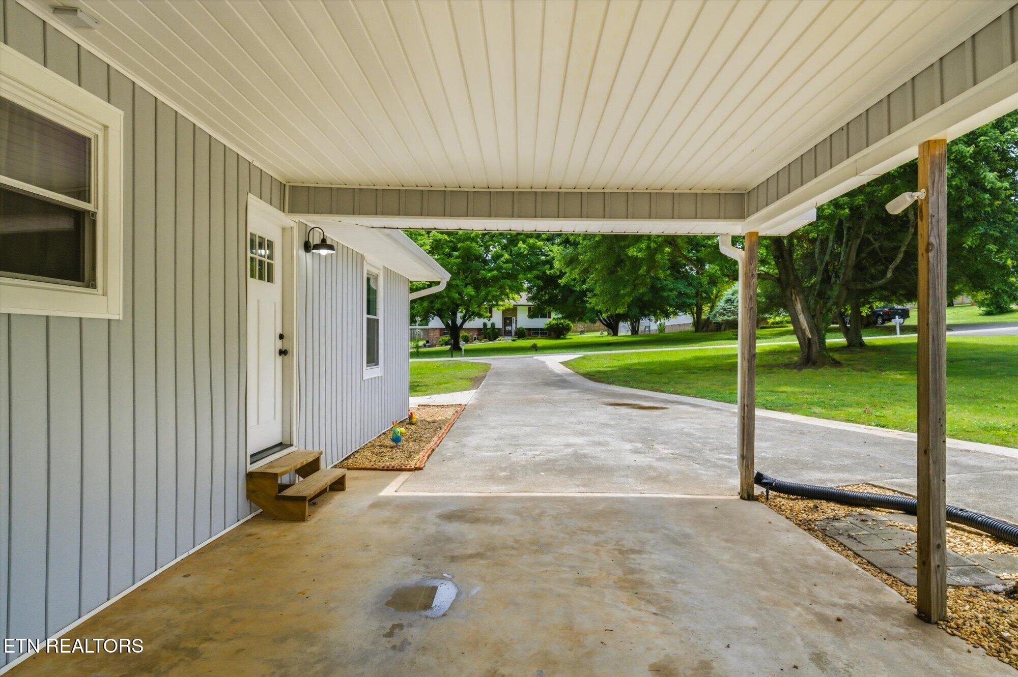 112 County Road 142 Riceville, TN 37370 - Photo 5 of 32 04-112-Co-Rd-142-Riceville-TN-4