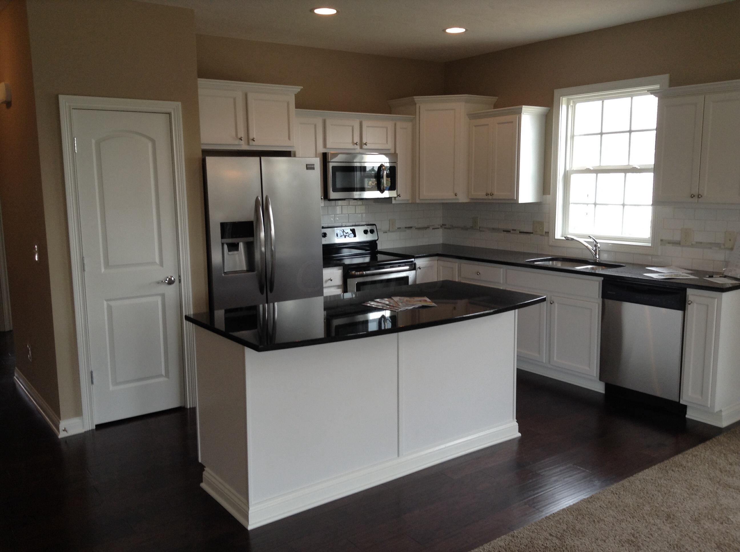 4517 Bens Ct. Hilliard, OH 43026 - Photo 3 of 13