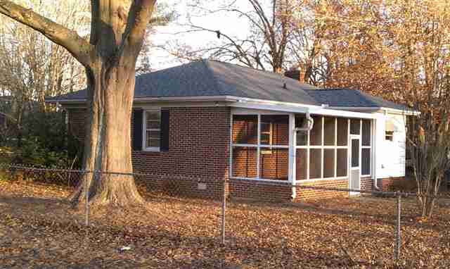 805 Watkins Road Greenville, SC 29617 - Photo 7 of 13 Gallery Image 7