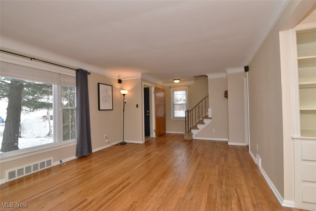 1491 Edgefield Road Cleveland, OH 44124 - Photo 8 of 41