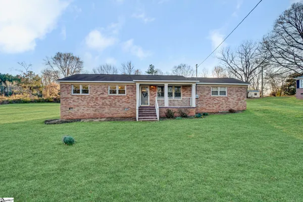 $151,000 | 86 Dogwood Circle, Clinton, SC 29325