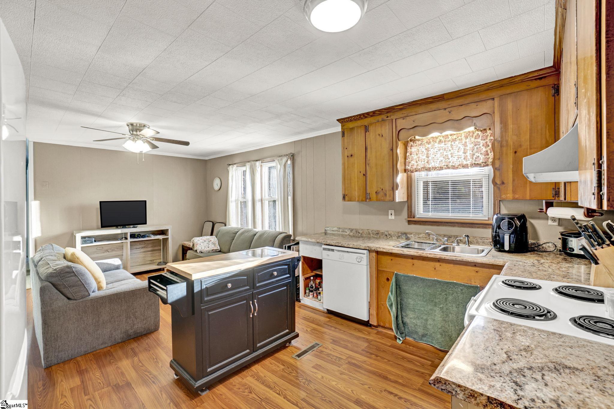 86 Dogwood Circle Clinton, SC 29325 - Photo 16 of 40