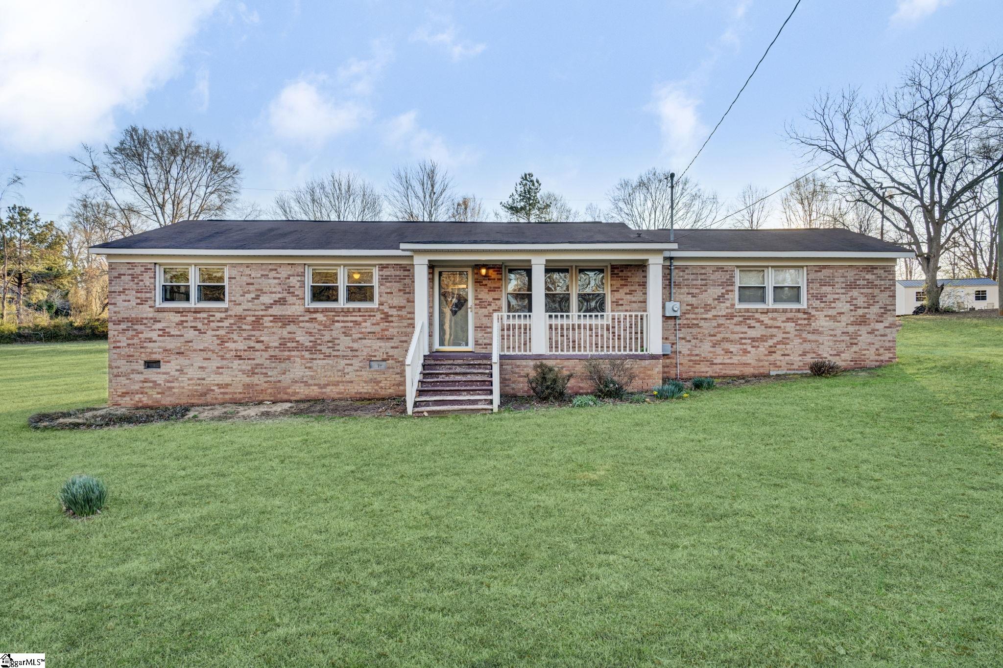 86 Dogwood Circle Clinton, SC 29325 - Photo 2 of 40
